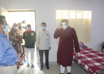 সেবাদানকারীদের আবাসন ও ৮ অ্যাম্বুলেন্সের ব্যবস্থা করলেন সেলিম ওসমান