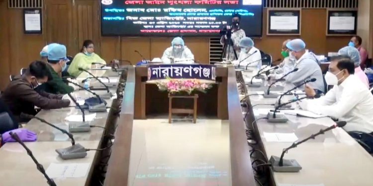 না’গঞ্জে সঠিক তালিকা প্রণয়নের মাধ্যমে ত্রাণ বিতরণের নির্দেশ দিলেন এনডিসি রোকন