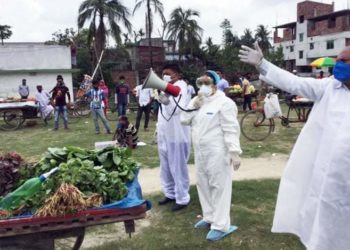 সামাজিক দূরত্ব নিশ্চিতে খোলা জায়গায় বাজার স্থানান্তর