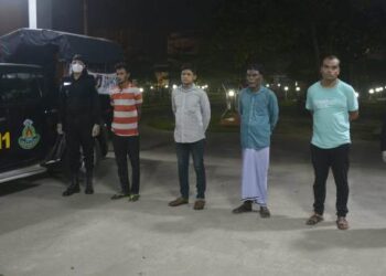 সিদ্ধিরগঞ্জে বিপুল পরিমান মাদকসহ ৫ মাদক ব্যবসায়ী গ্রেফতার