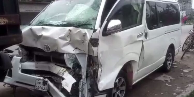 সিদ্ধিরগঞ্জে সড়ক দূর্ঘটনায় ৩ জন নিহত