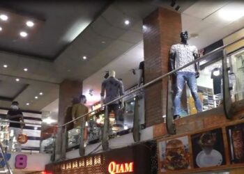 পূর্ব সিদ্ধান্ত অনুযায়ী নারায়নগঞ্জে খোলা হয়েছে মার্কেট