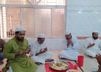 শাহ্ নিজামের মায়ের আত্মার মাগফেরাত কামনায় সাবেক ছাত্রলীগ নেতা রঞ্জু’ র দোয়া