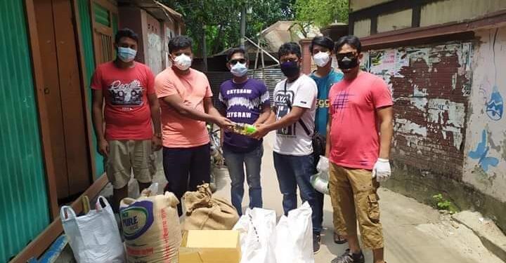 মুন্সীগঞ্জে সাংবাদিকদের ঈদ উপহার দিলেন যুবলীগ নেতা মিথুন