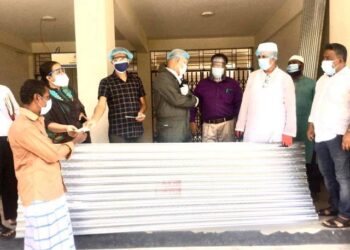 সদর উপজেলায় অগ্নিকান্ডে ক্ষতিগ্রস্থদের টিন ও নগদ অর্থ প্রদান করলেন ইউএনও