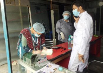 মাস্ক ব্যবহার না করায় ৮ জনকে জরিমানা করলেন ইউএনও নাহিদা বারিক