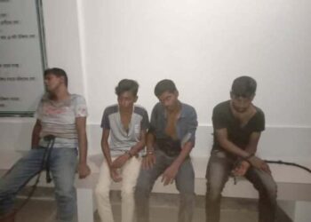 বন্দর ডাকাতির প্রস্তুতিকালে ধারালো অস্ত্রসহ ৪ ডাকাত আটক