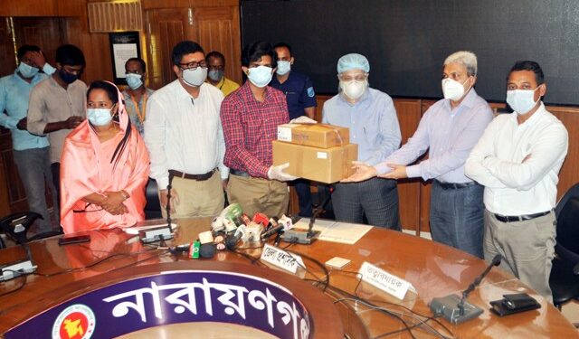 করোনা হাসপাতালে পাপ্পা গাজীর ভেন্টিলেটর উপহার