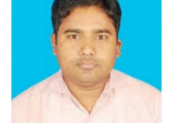 আজিজুলের কাছে অটোরিক্সা মালিকরা জিম্মি