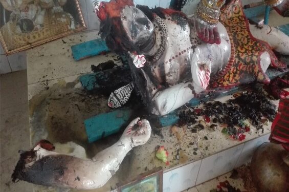 আড়াইহাজারে শ্মশানকালি মন্দিরে অগ্নি সংযোগ ও ভাংচুড়
