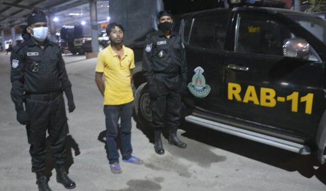 ফতুল্লায় র্যাবের অভিযানে ১৯২ বোতল ফেন্সিডিলসহ গ্রেফতার ১