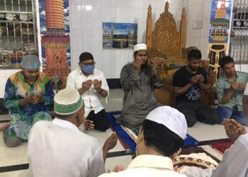 অয়ন ওসমানের সুস্থ্যতা কামনায় টিপু সুলতানের উদ্যোগে মসজিদে দোয়া