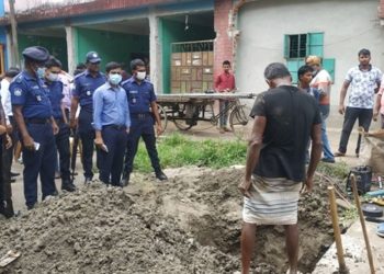 সৈয়দপুরে ভ্রাম্যমান আদালতে অবৈধ গ্যাস সংযোগ বিচ্ছিন্ন