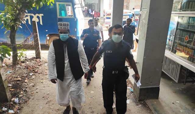 আল্লামা শফীর মৃত্যু নিয়ে ফেসবুকে কুটুক্তি করার অভিযোগে জিহাদী গ্রেপ্তার