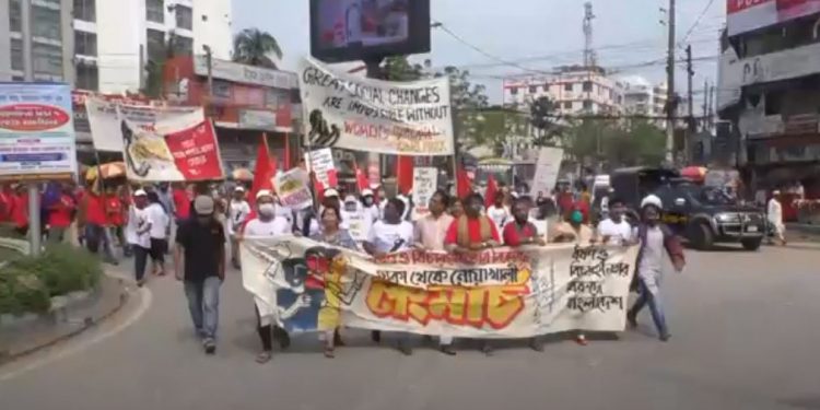 লং মার্চে-৯ দফা দাবি না মানলে কঠোর কর্মসূচি ঘোষণা