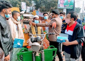 শিবু মার্কেটে শামীম ওসমানের মাস্ক বিতরণ করলেন টিপু সুলতান