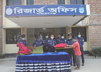 জেলা পুলিশের উদ্যোগে কম্বল বিতরণ করলেন এসপি জায়েদুল