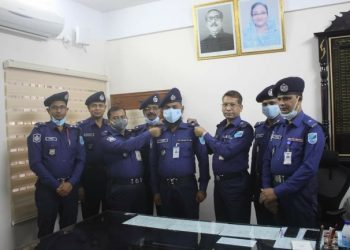 পদোন্নতি পেল তিনজন, র‌্যাংক ব্যাজ পরালেন এসপি জায়েদুল
