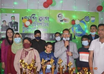 এসপি কাপ ব্যাডমিন্টন টুর্নামেন্টে বিজয়ী রুপগঞ্জ থানা