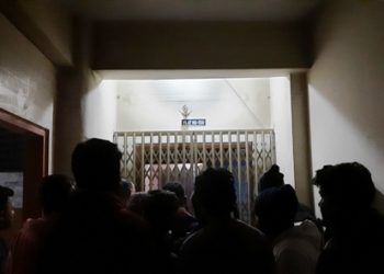 হৃদম প্লাজায় ফ্লাট দখল নিতে দুই নারীকে মারধর করলো আনিছ তার বাহিনী