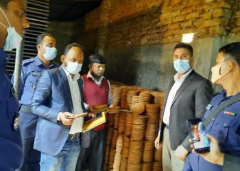 সিদ্ধিরগঞ্জে অবৈধ কয়েল কারখানাকে লাখ টাকা জরিমানা