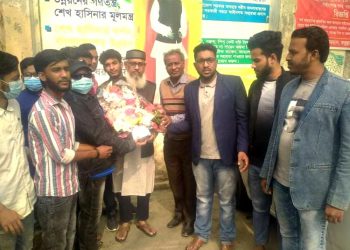 শরীফুলের পক্ষে চেয়ারম্যান স্বপনকে শুভেচ্ছা জানালেন মুন্না ও শাওন