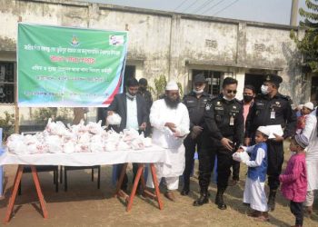 বঙ্গবন্ধুর জন্মবার্ষিকী উপলক্ষে র‌্যাব দিলো ৫’শ এতিম শিশুকে খাদ্য