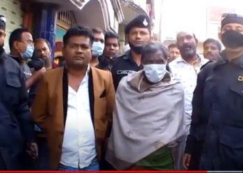 ফতুল্লায় ২ টি আচার উৎপাদনকারী প্রতিষ্ঠানকে জরিমানা