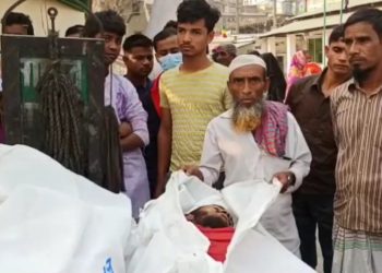 সোনারগায়ে দুই বাসের চাপায় ৩ পথচারী নিহত