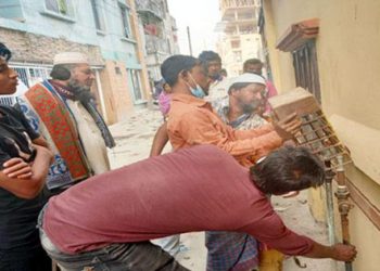 সিদ্ধিরগঞ্জে অবৈধ গ্যাস সংযোগ-৫ বাড়ির মালিককে তিতাসের জরিমানা