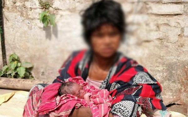 শাবনূরের সন্তান প্রসব