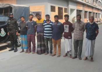 র‌্যাব-১১’র অভিযানে পোশাক চুরির সংঘবদ্ধ চক্রের ৮ চোর গ্রেফতার