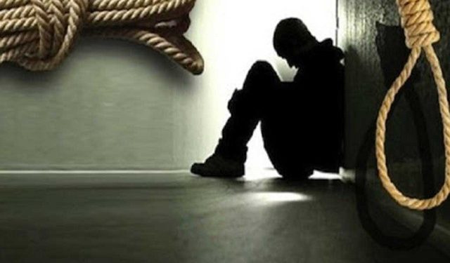 সিদ্ধিরগঞ্জে স্বামীর সাথে অভিমান করে দ্বিতীয় স্ত্রীর আত্মহত্যা