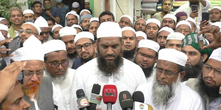 হেফাজত কোন সহিংসতার সাথে জড়িত নয়-মামুনুল হক