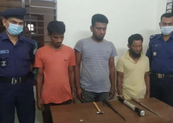 সোনারগায়ে ডাকাতির প্রস্তুতিকালে অস্ত্র সহ ৩ ডাকাত গ্রেফতার