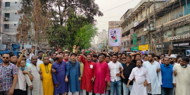 জাতীর জনকের জন্মশতবার্ষিকী উপলক্ষ্যে শহর যুবলীগের বর্ণাঢ্য র‍্যালী