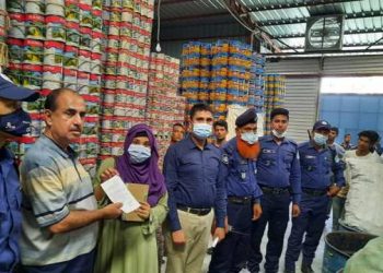 ফতুল্লায় পোলাক পেইন্ট এন্ড কেমিক্যালকে দেড় লাখ টাকা জরিমানা