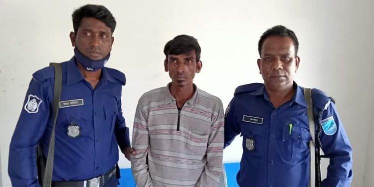 সিদ্ধিরগঞ্জে আপন মেয়েক ধর্ষনের অভিযোগে বাবা গ্রেফতার