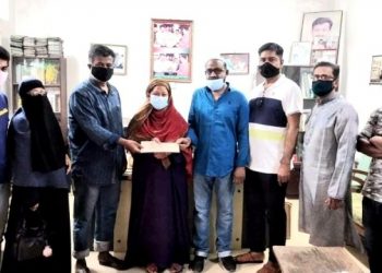 অগ্নিদগ্ধদের চিকিৎসায় টিম খোরশেদ এর আর্থিক অনুদান