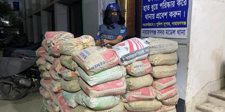 নারায়ণগঞ্জের ৭ থানা ও ৮ ফাঁড়িতে বিশেষ নিরাপত্তায় এলএমজি চৌকি স্থাপন