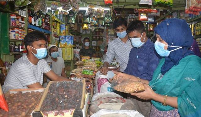 শহরে করোনা প্রতিরোধে ভ্রাম্যমান আদালতে ১১ মামলায় ৪,৮০০ টাকা জরিমানা