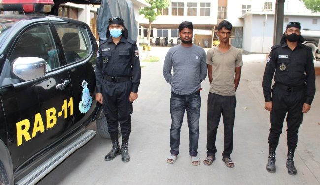 রুপগঞ্জে চোরাই তেল সহ গ্রেফতার ২