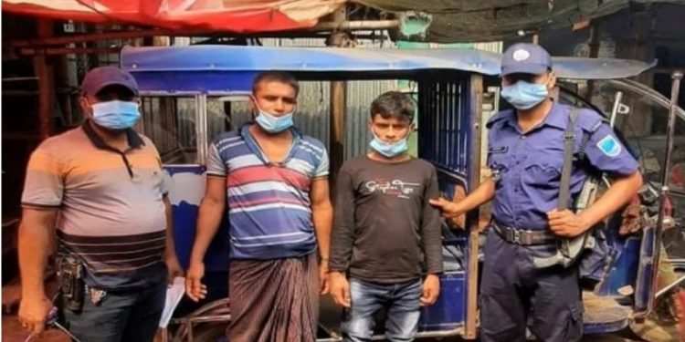 রুপগঞ্জে ২ অটো রিকশা চোর গ্রেফতার