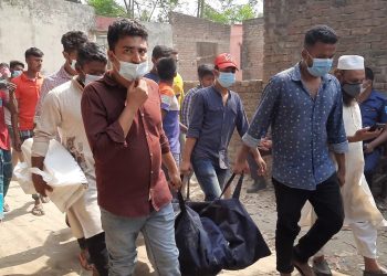 শীতলক্ষ্যা নদীতে লঞ্চ ডুবিতে ৩০ লাশ উদ্ধার