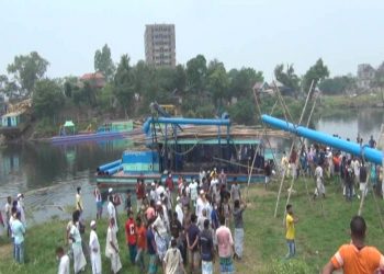 রূপগ‌ঞ্জে নিরীহ‌দের ফস‌লি জ‌মি‌তে জোর পূর্বক বালু ভরা‌টের প্র‌তিবা‌দে বি‌ক্ষোভ মি‌ছিল