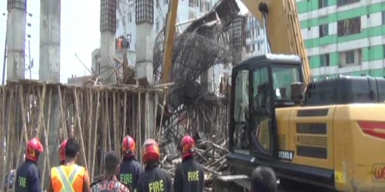 সিদ্ধিরগঞ্জে নির্মানাধীণ গেটের ছাদ ধসে শ্রমিক নিহত