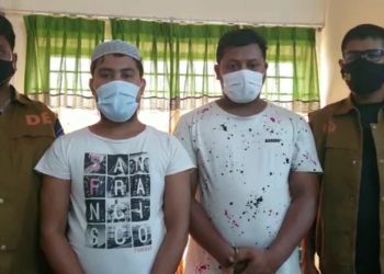 নারায়ণগঞ্জে প্রধানমন্ত্রী ও স্বরাষ্ট্রমন্ত্রীর ছবি বিকৃত করার অভিযােগে গ্রেফতার ২