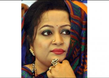 ফতুল্লায় অসহায় শিশুর চিকিৎসার ব্যবস্থা করে দিলেন লিপি ওসমান