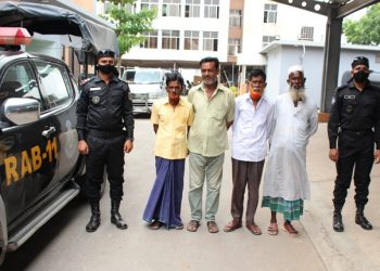 সিদ্ধিরগঞ্জে ৪ চাঁদাবাজ গ্রেফতার