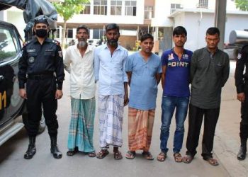 ফতুল্লায় ৫ জুয়াড়ি গ্রেফতার